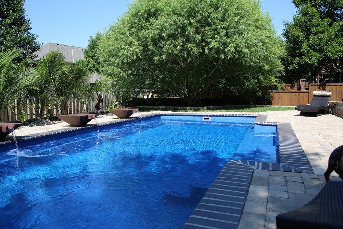 outdoor swimming pools in Overland Park
